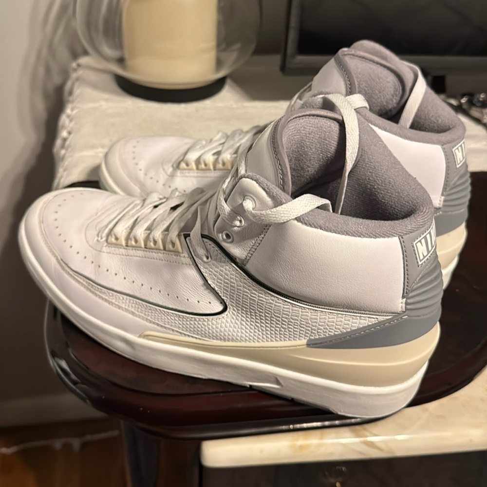 Jordan 2 Retro Cement Grey